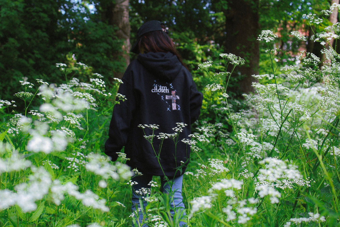 I Am Chosen Zip-Up Hoodie – Black & White